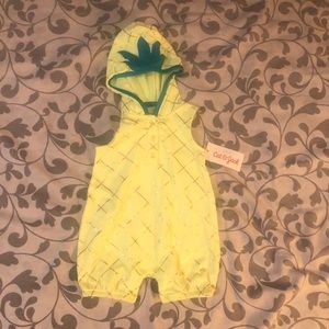 newborn sleeveless pineapple romper with hood